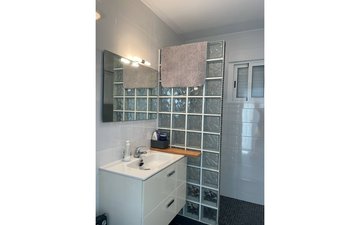 Property slide 22