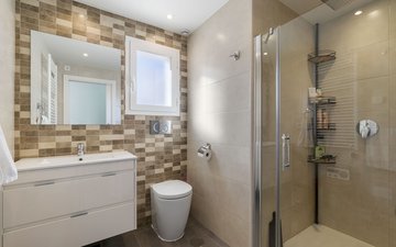 Property slide 16