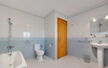 Property slide 25