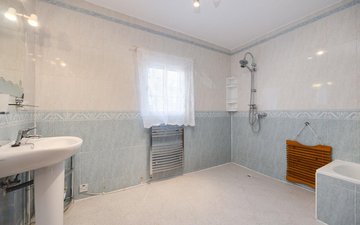 Property slide 23