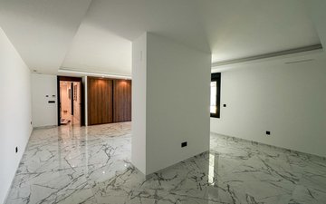 Property slide 48