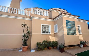 Property slide 41