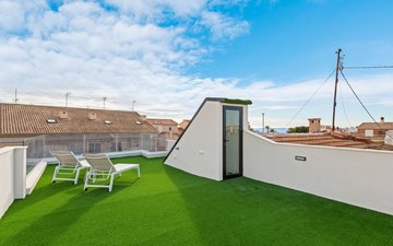 Property slide 32