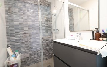 Property slide 16