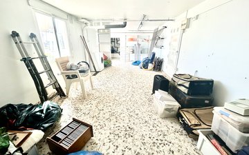 Property slide 16