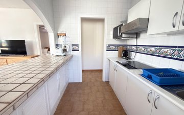 Property slide 10