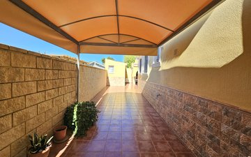 Property slide 32