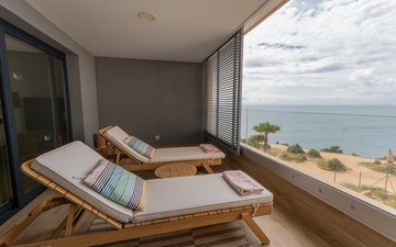 Property slide 25