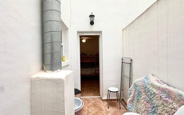 Property slide 16