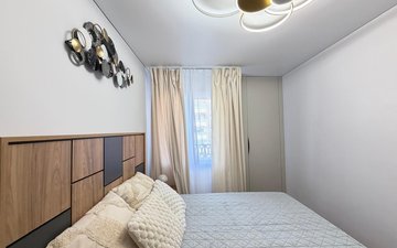 Property slide 32