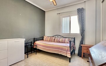 Property slide 32