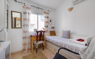Property slide 19