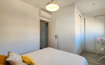 Property slide 32