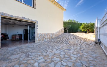 Property slide 73