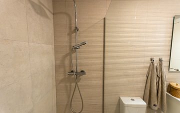 Property slide 25