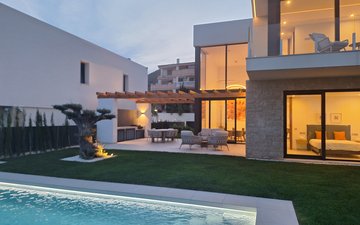 Property slide 21