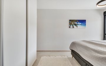 Property slide 20