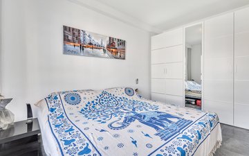 Property slide 18
