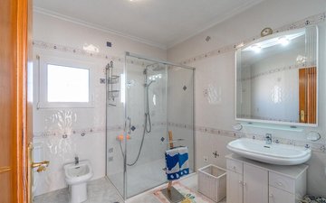 Property slide 25