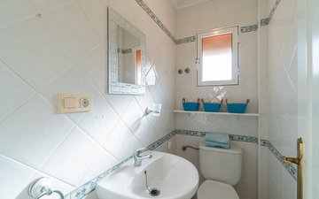 Property slide 16