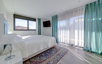 Property slide 19