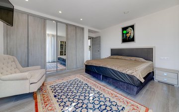 Property slide 17