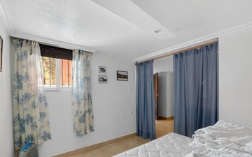 Property slide 25