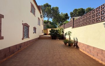 Property slide 7