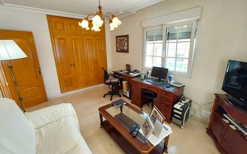 Property slide 10