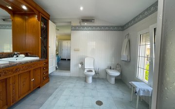 Property slide 33