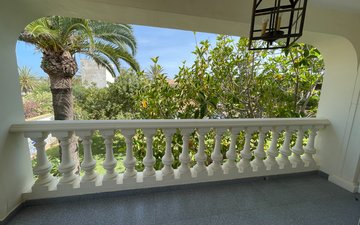 Property slide 39