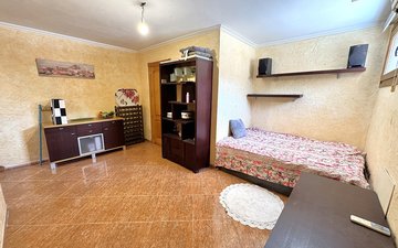 Property slide 18