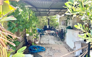 Property slide 17