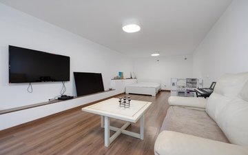 Property slide 28