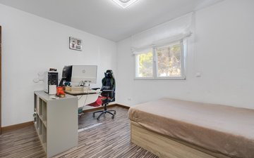 Property slide 20