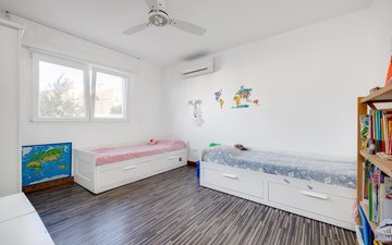 Property slide 17