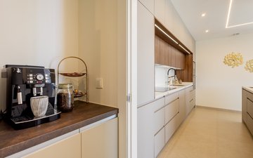 Property slide 22