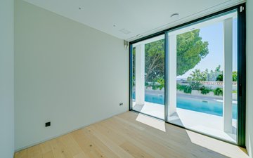 Property slide 20