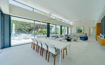 Property slide 10