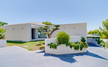 Property slide 52