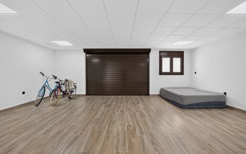 Property slide 32