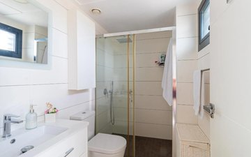 Property slide 21