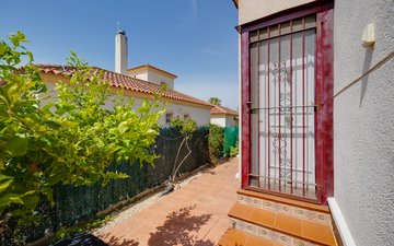 Property slide 14