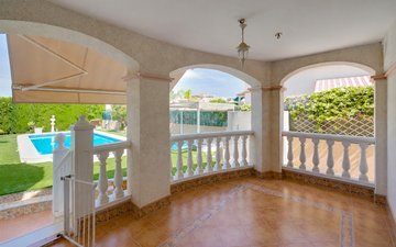 Property slide 16