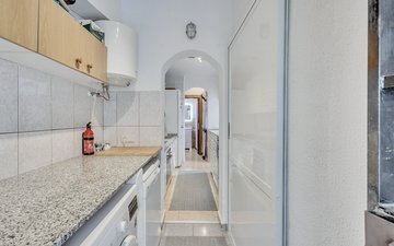 Property slide 10