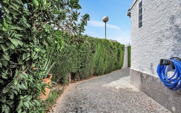 Property slide 30