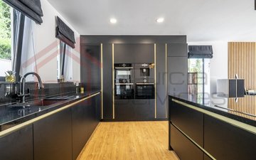 Property slide 20