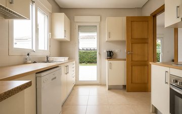 Property slide 10