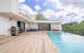 Property slide 38