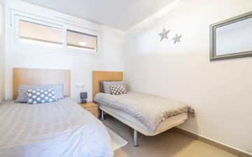 Property slide 18